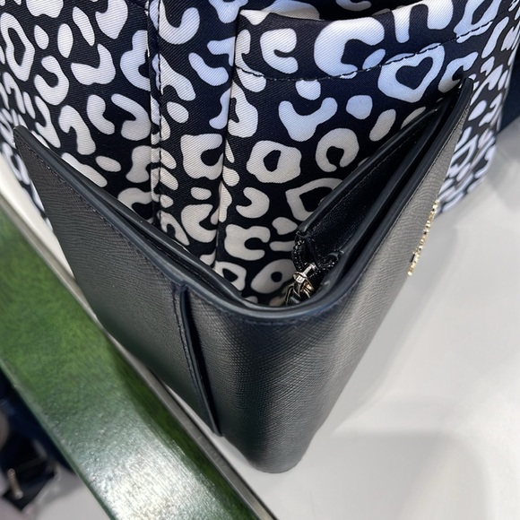 Kate Spade Madison Small Bifold Wallet
Black 
NWT - Picture 14 of 16